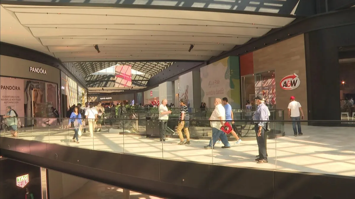 A&W Royalmount -Montréal – projet réalisé par Pilot Construction
